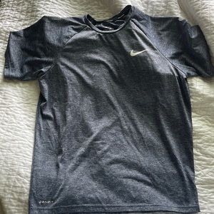 Men’s size M nike blue dry fit shirt